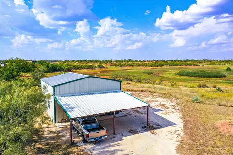 Exterior - 911 County Road 210, Haskell, TX 79521 photo 3 of 5