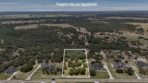 1220 Eagles Bluff Dr, Weatherford, TX 76087
