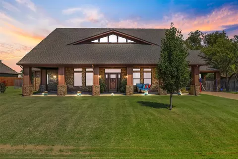 2204 Builder Rd, Crowley, TX 76036
