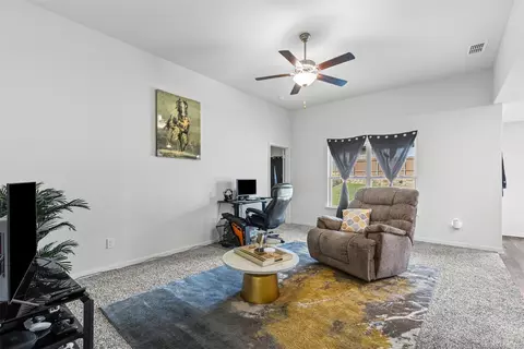 118 Palomino Bend Dr, Newark, TX 76071
