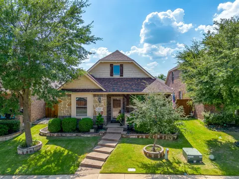 2933 Fontana, Grand Prairie, TX 75054