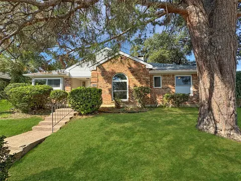 213 S Macarthur Blvd, Coppell, TX 75019