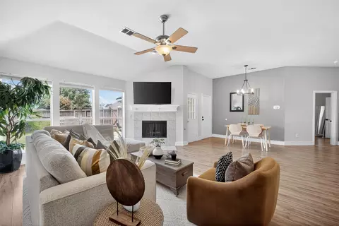 2420 Fieldcrest Dr, Rockwall, TX 75032