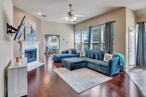 5400 Old Orchard Dr, Fort Worth, TX 76123