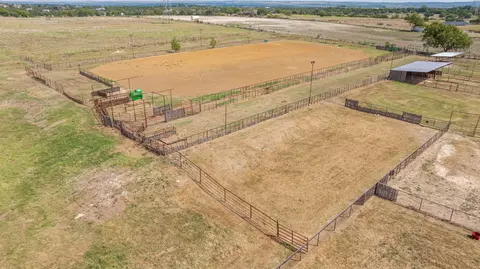 737 Green Branch Rd, Weatherford, TX 76085