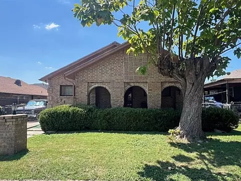 716 E Harvey Ave, Fort Worth, TX 76104