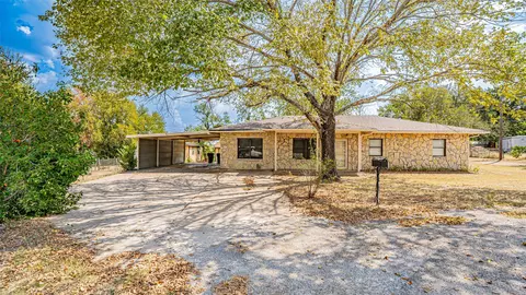 302 Yucca Ct, Granbury, TX 76049