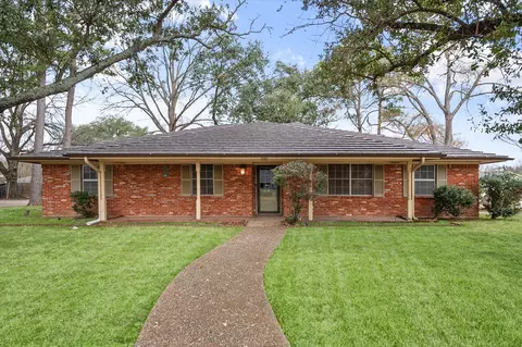 800 Imperial Ln, Corsicana, TX 75110