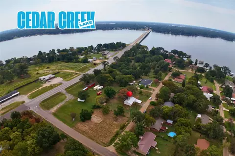 107 E Bayside Dr, Mabank, TX 75156