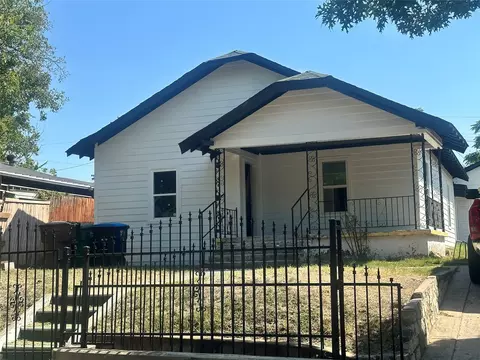 2118 Chestnut Ave, Fort Worth, TX 76164