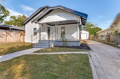 2118 Chestnut Ave, Fort Worth, TX 76164