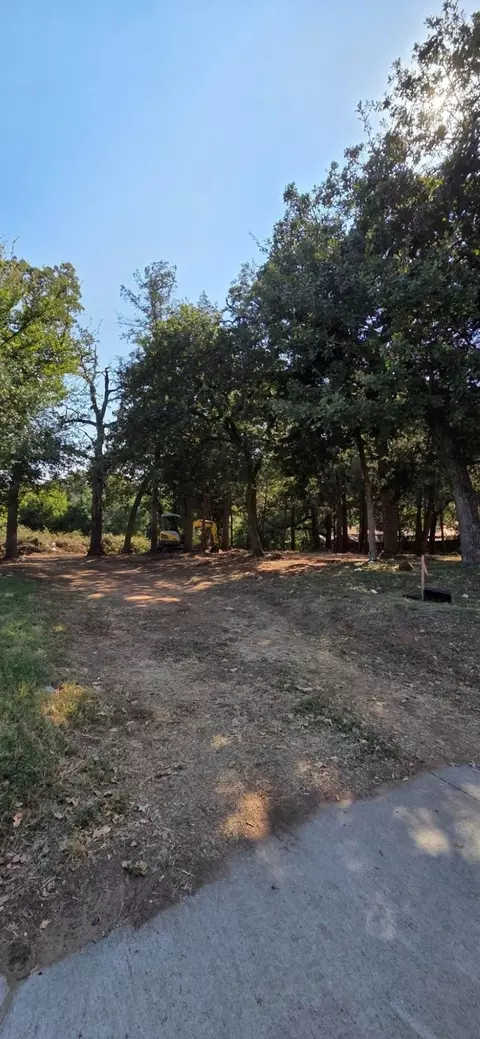 1776 E Grauwyler Rd, Irving, TX 75061