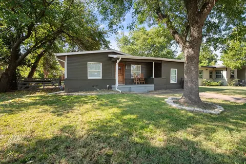 808 Harmon Ter, Arlington, TX 76010
