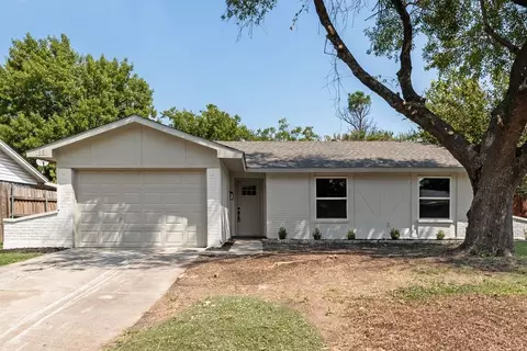 1821 Whitney Dr, Garland, TX 75040