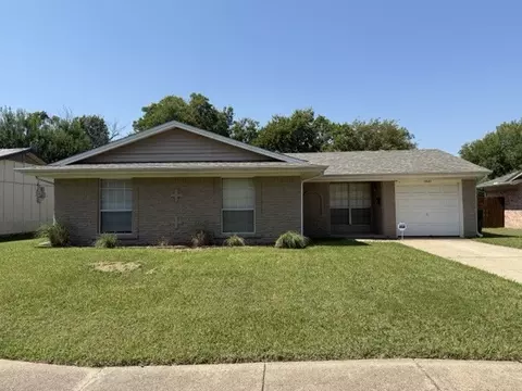 1621 Blue Meadow St, Dallas, TX 75217