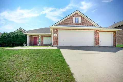 929 Sequoia Way, Saginaw, TX 76131