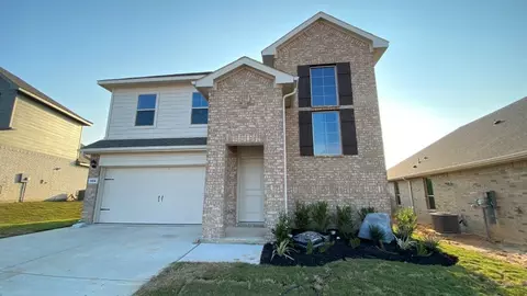 908 Sage Dr, Decatur, TX 76234