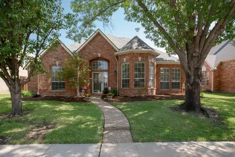 3032 Silverado Dr, Carrollton, TX 75007
