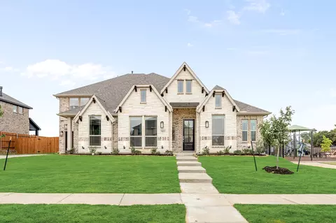 933 S Bluebird Ln, Midlothian, TX 76065