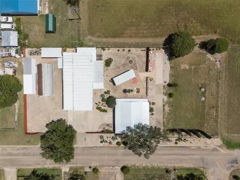 303 Westlake Dr, Woodway, TX 76712
