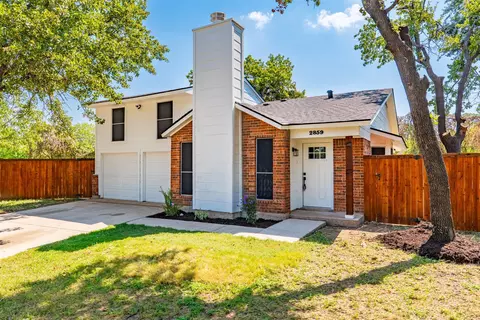 2859 Park Meadow Ct, Fort Worth, TX 76112