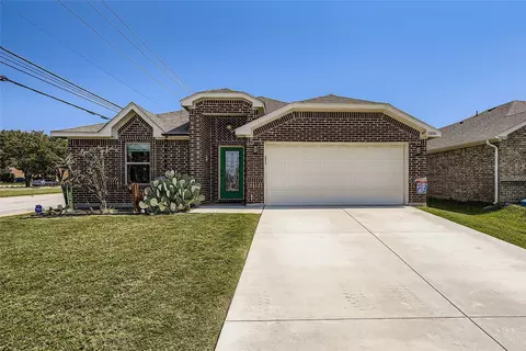 2816 Brasher Ln, Bedford, TX 76021