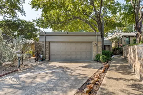 8307 Southmeadow Cir, Dallas, TX 75231