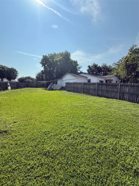 3804 Belmont Dr, Waco, TX 76711