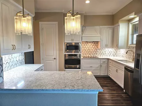 301 Watermere Dr #216, Southlake, TX 76092