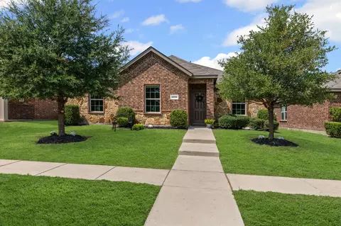 2039 Fair Weather Dr, Lancaster, TX 75146