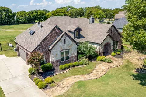 650 Cypress Point Dr, Gunter, TX 75058