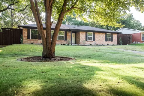 2020 Greenbriar Ln, Plano, TX 75074