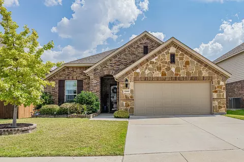 12661 Viewpoint Ln, Burleson, TX 76028