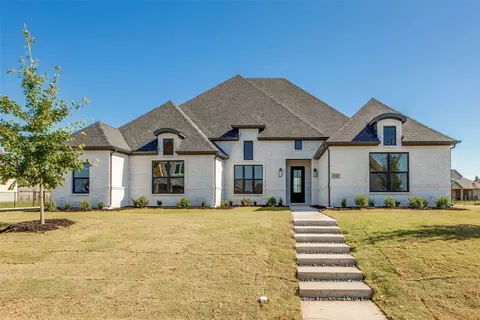 1140 Macgregor Ln, Gunter, TX 75058