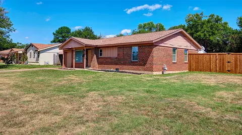2612 W Rochelle Rd, Irving, TX 75062