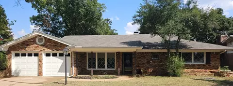 1905 Nottingham Blvd, Fort Worth, TX 76112