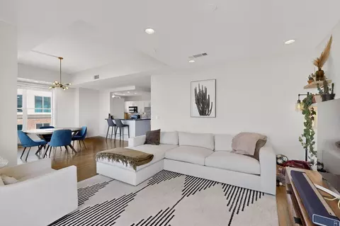 5055 Addison Cir #736, Addison, TX 75001