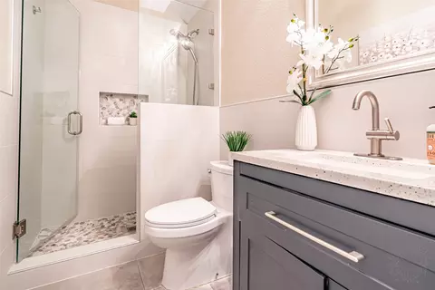 Bath - 803 Red Maple Rd, Euless, TX 76039 photo 4 of 4