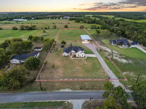 395 Wortham Rd, Whitewright, TX 75491