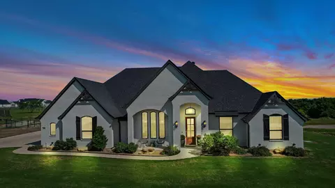 391 Red Bird Dr, Springtown, TX 76082