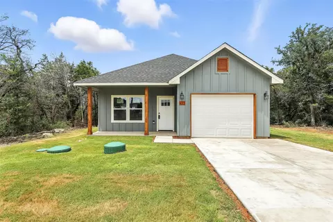 922 Scenic Dr, Granbury, TX 76048