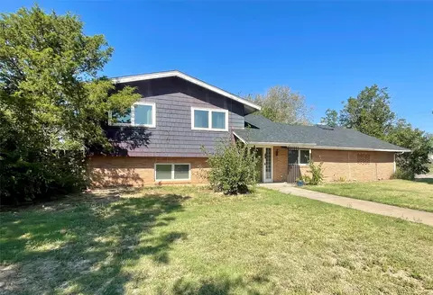 500 Green St, Quanah, TX 79252