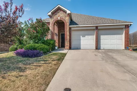 931 Bridle Bit Dr, Grand Prairie, TX 75051