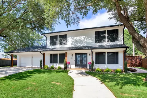 3013 Glasgow Dr, Sherman, TX 75092