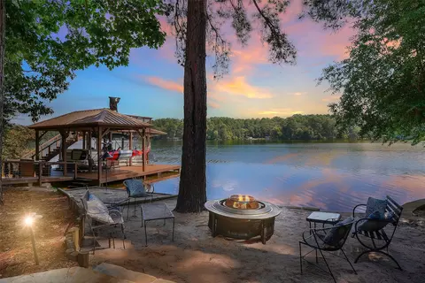 148 Pinewood Cv, Holly Lake Ranch, TX 75765
