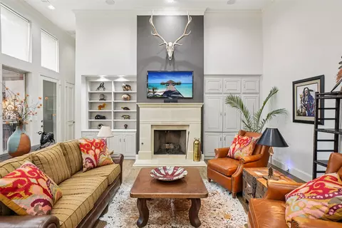 4134 Walnut Meadow Ln, Dallas, TX 75229