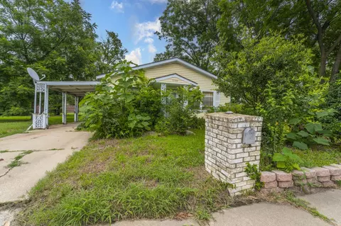 1732 Willow Hollow Dr, Garland, TX 75040
