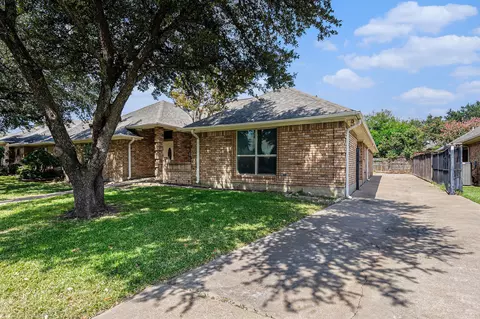 6807 Glen Dale Dr, Arlington, TX 76017