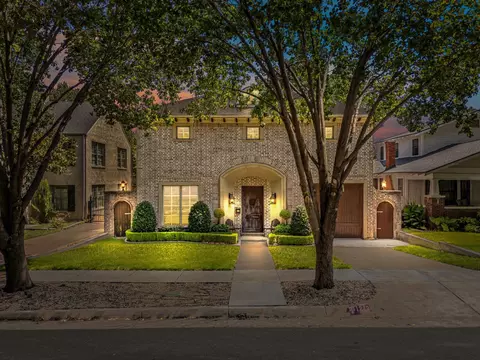 1213 Virginia Pl, Fort Worth, TX 76107