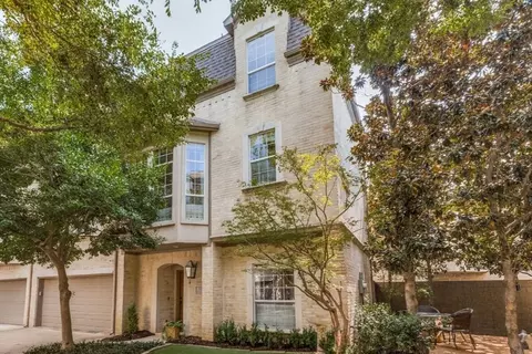2703 Welborn St, Dallas, TX 75219